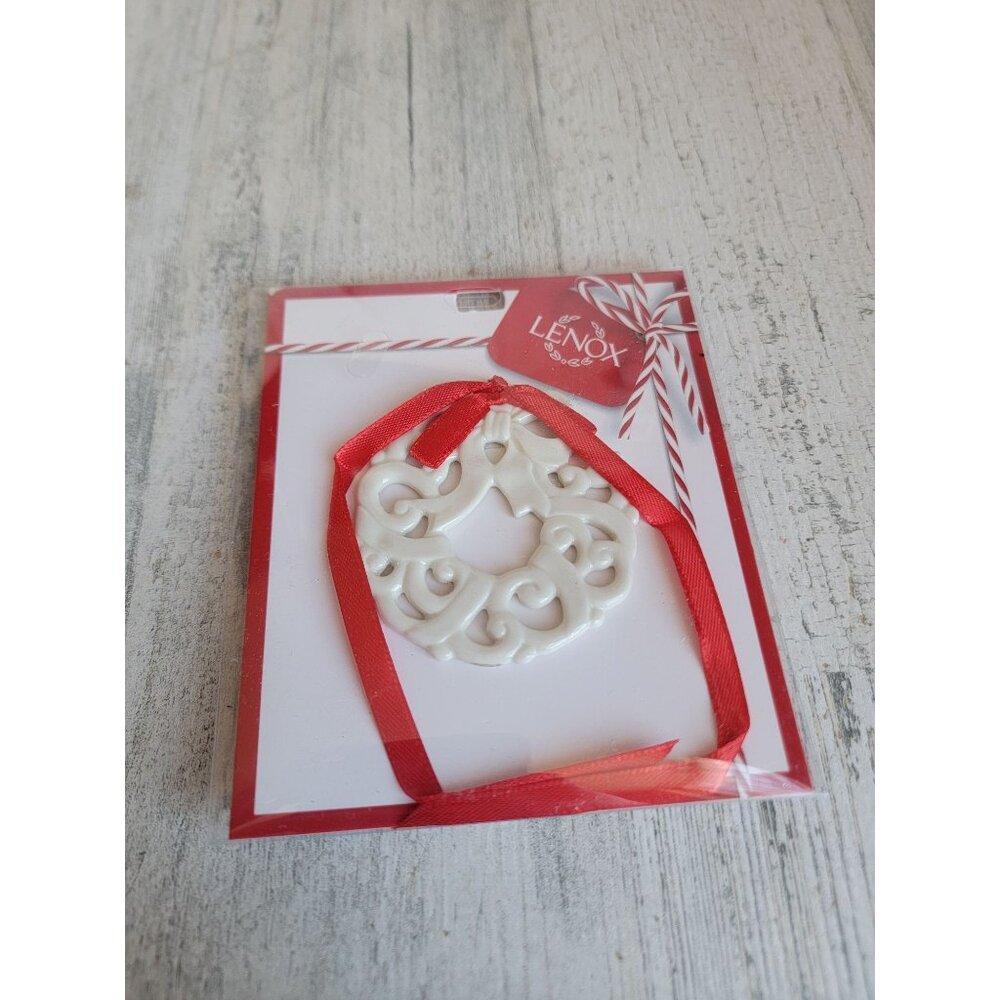 Lenox‎ Ivory wreath charm ornament Xmas